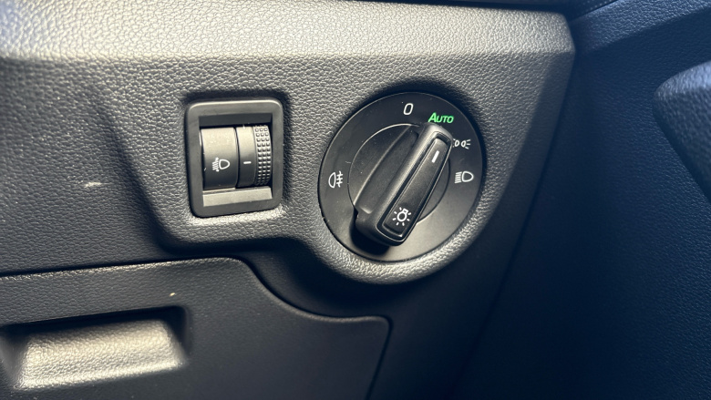 Skoda Kamiq 1.0 TSI 95 SE 5dr Petrol Hatchback